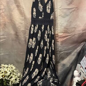 Fashion Nova Elegant Black and Cream Maxi Dress